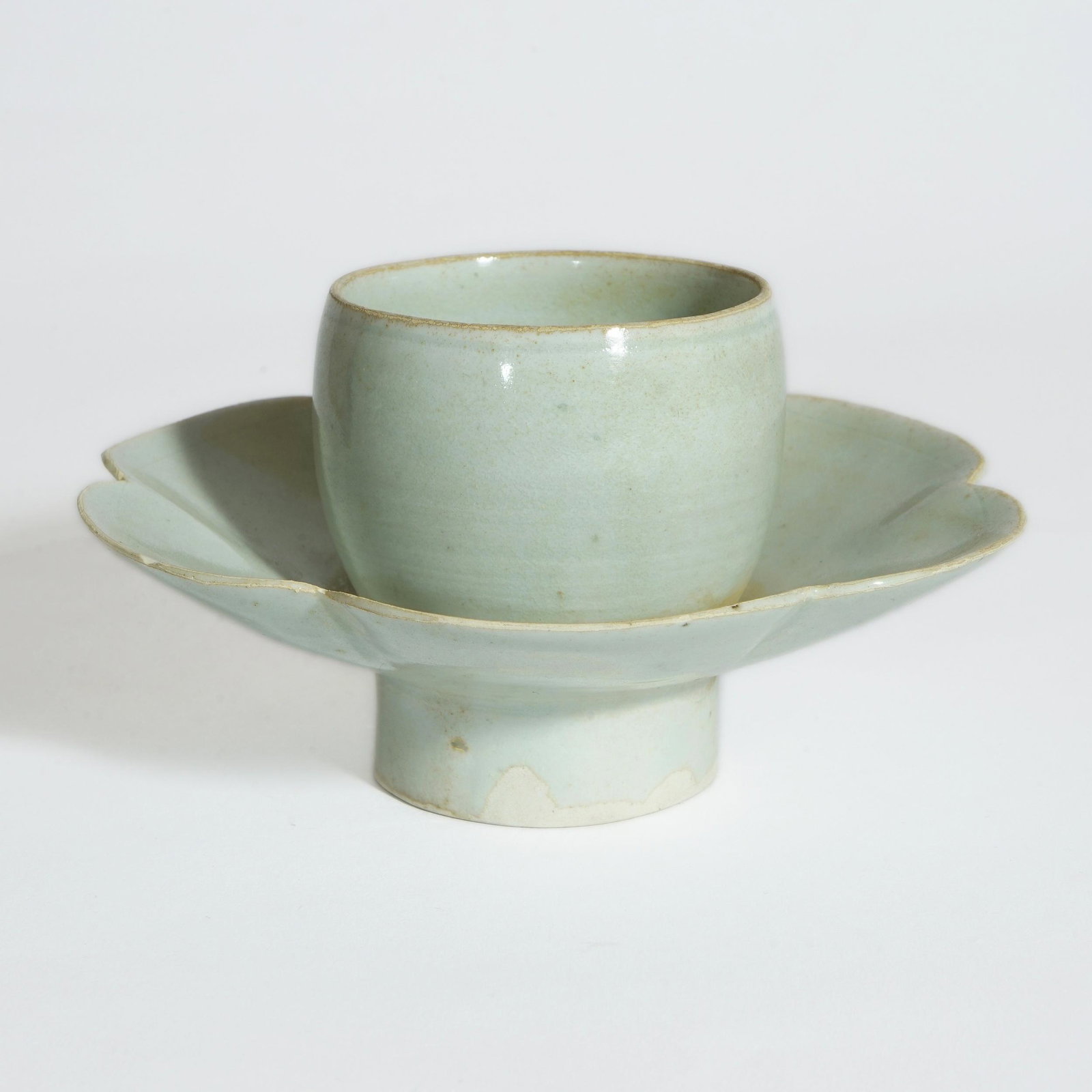 A PIECE OF HUTIAN KILN LAMP HOLDER, LOTUS PETAL SHAPE (1 of 5)