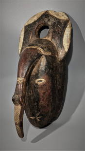 Strong Ligbi Hornbill Dance Mask, Ghana: The rarest and most desired carving of the Ligbi people, Ivory Coast, Ghana, the Yangaleya ceremonial mask of the Do Society. Hornbill form, here, it's meaning is looking after the souls of the dead