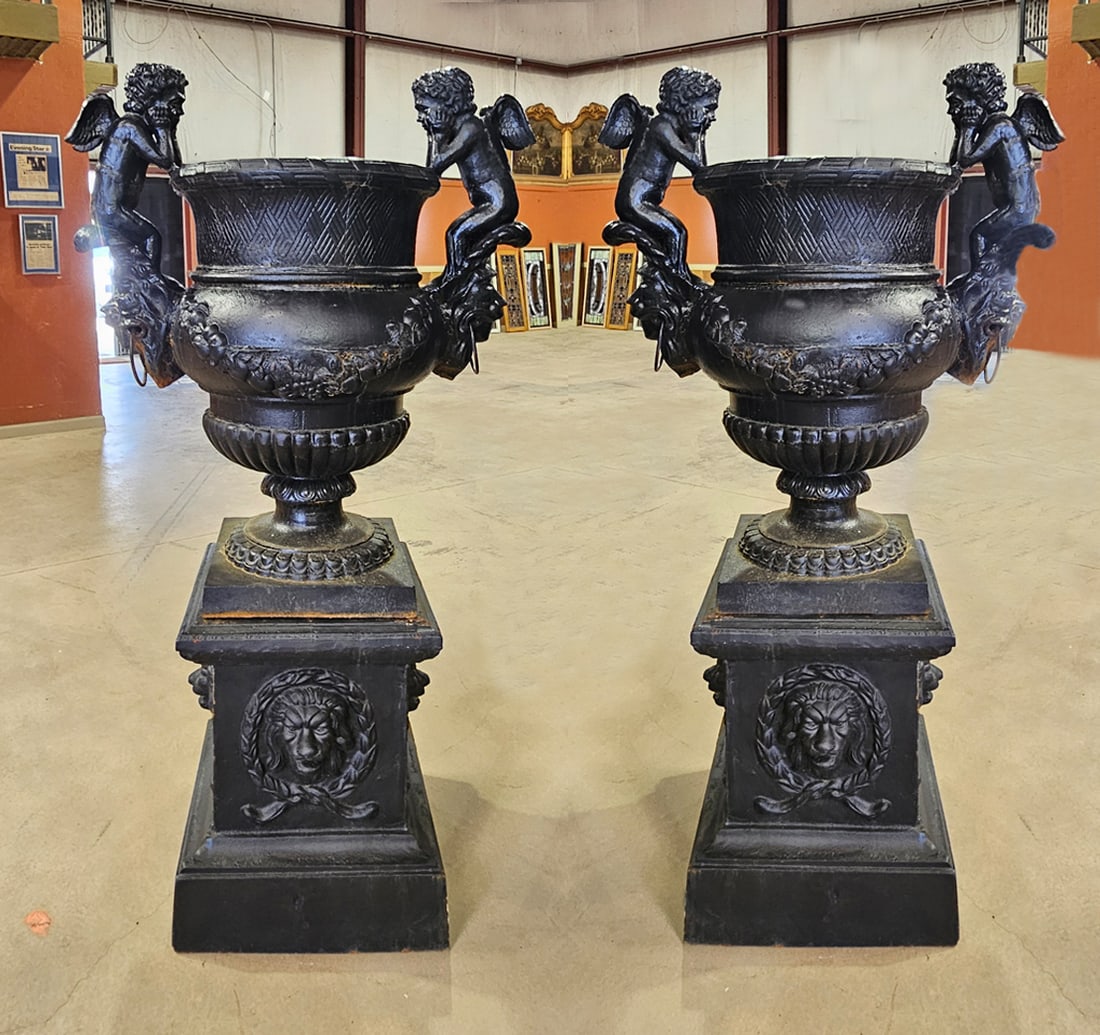 (2) Cast Iron Cherub Planters on Base (1 of 4)