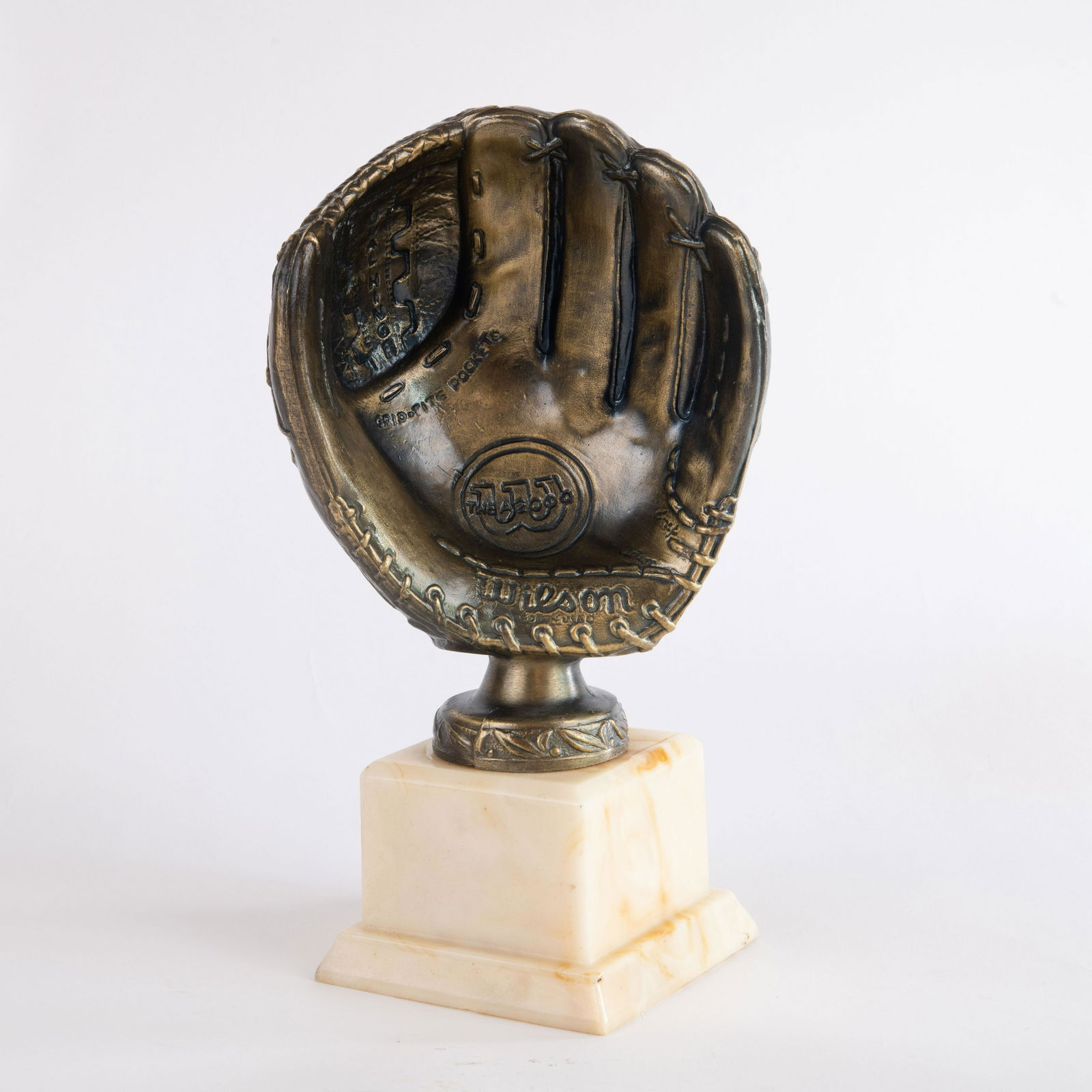 Wilson A 2000 XLC Baseball Glove 1979 Advertising Statue (1 of 12)