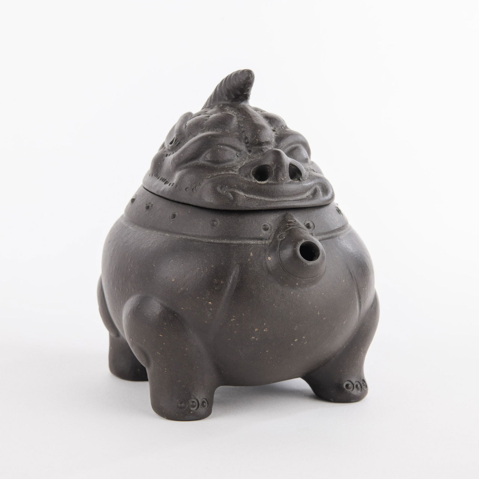 Chinese Yixing Foo Dog Clay Teapot Horn and Paw Feet (1 of 13)