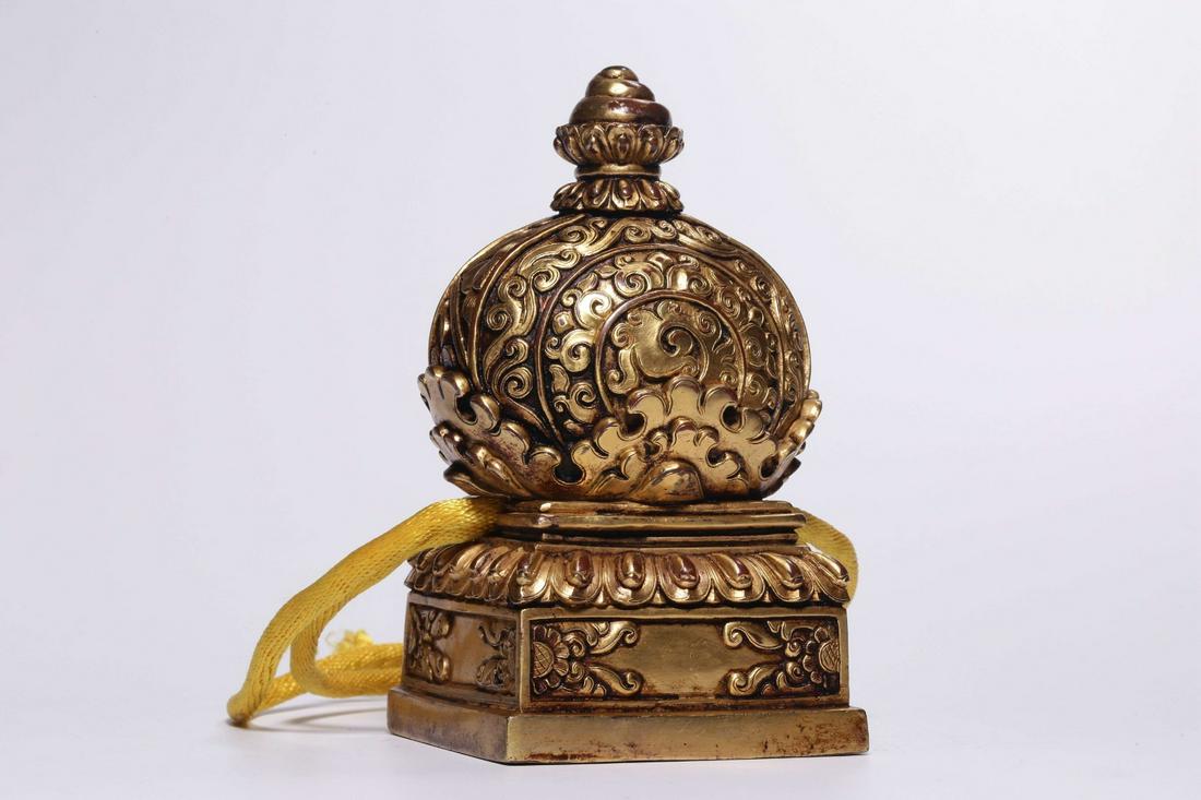 Qing Dynasty 17-19 Century Gilt Bronze Tibetian (1 of 9)