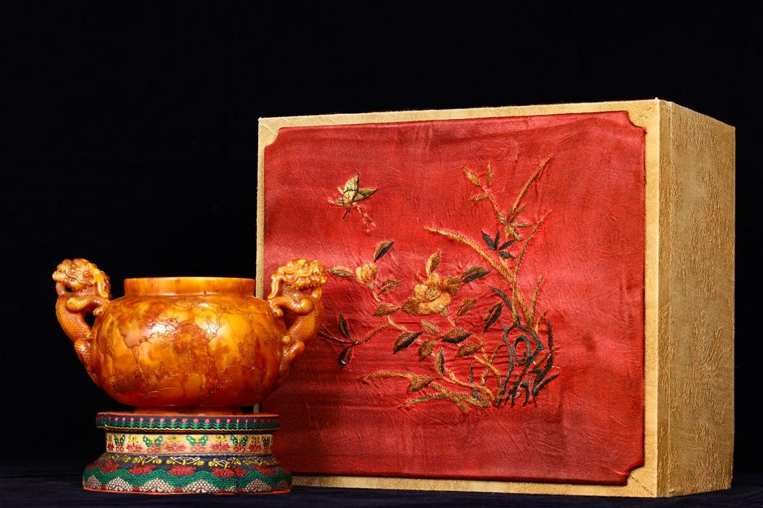 Qing Dynasty - Shoushan Tianhuang Stone 'Chilong' (1 of 9)