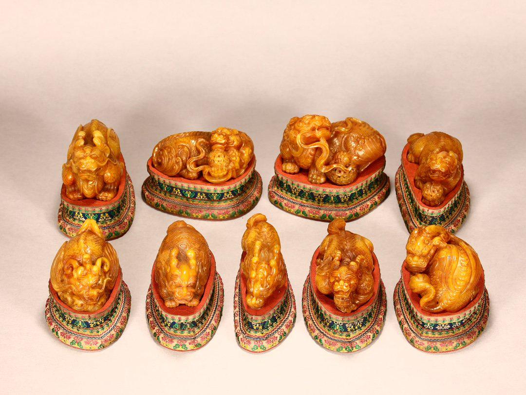 Shoushan Tianhuang Stone Nine Sons of Dragon Stationary (1 of 9)