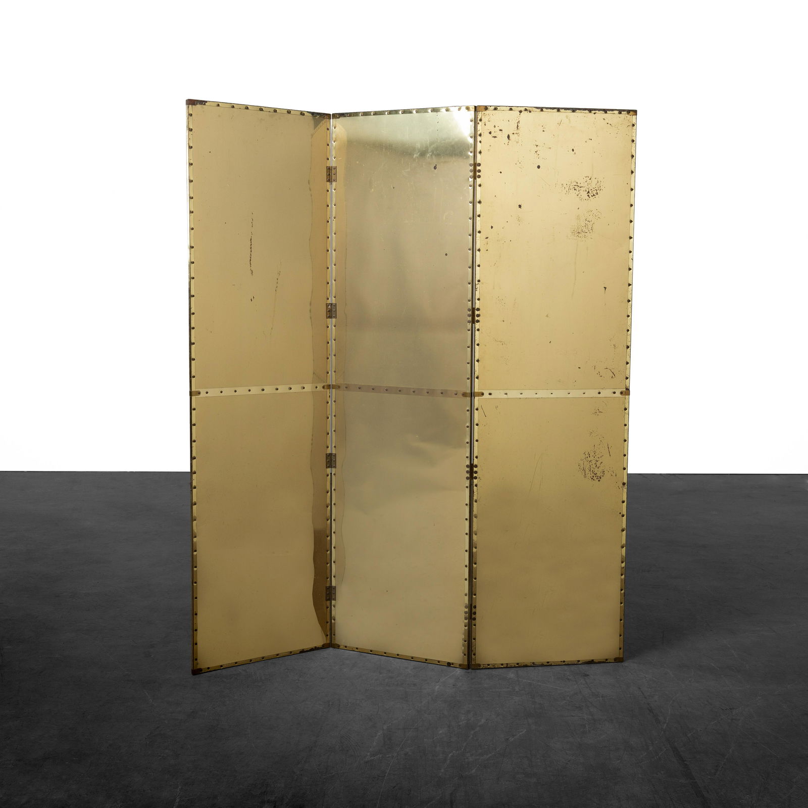 Sarreid Style Brass Screen (1 of 4)