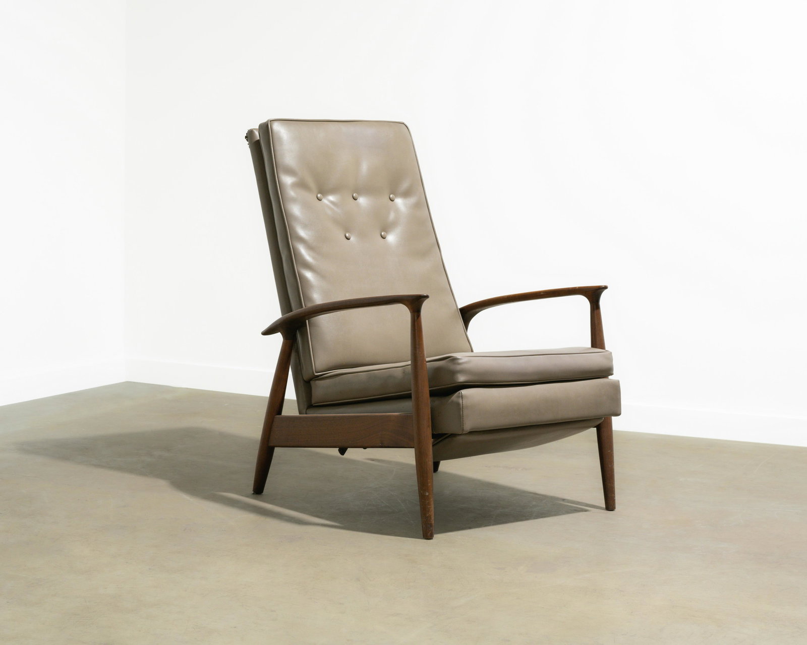 Milo Baughman - Reclining Lounge Chair: A Milo Baughman for Thayer Coggin, reclining lounge chair. Label under cushion. 39.5 x 27.5 x 32.5. All measurements are in inches.