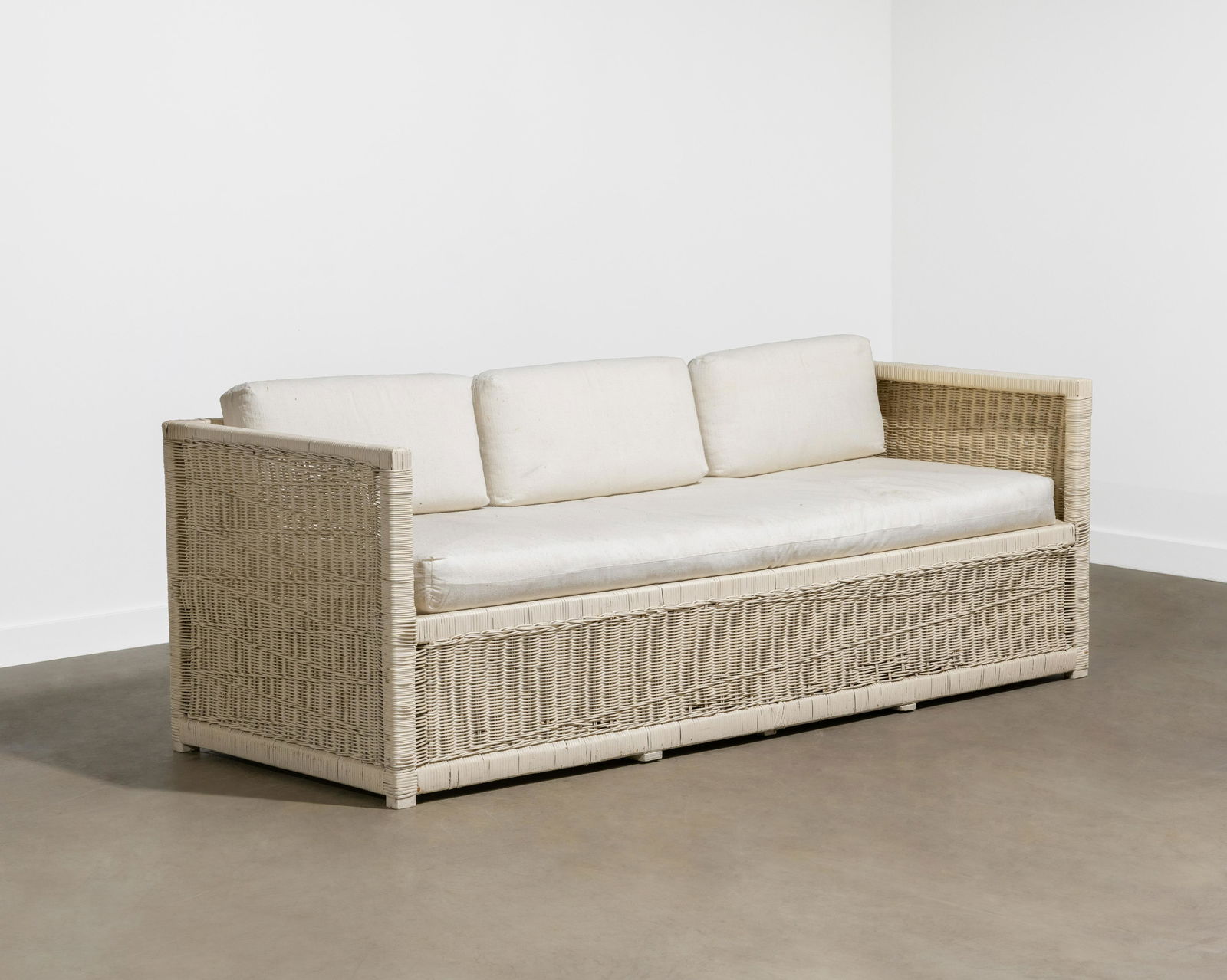 Wicker Sofa (1 of 6)