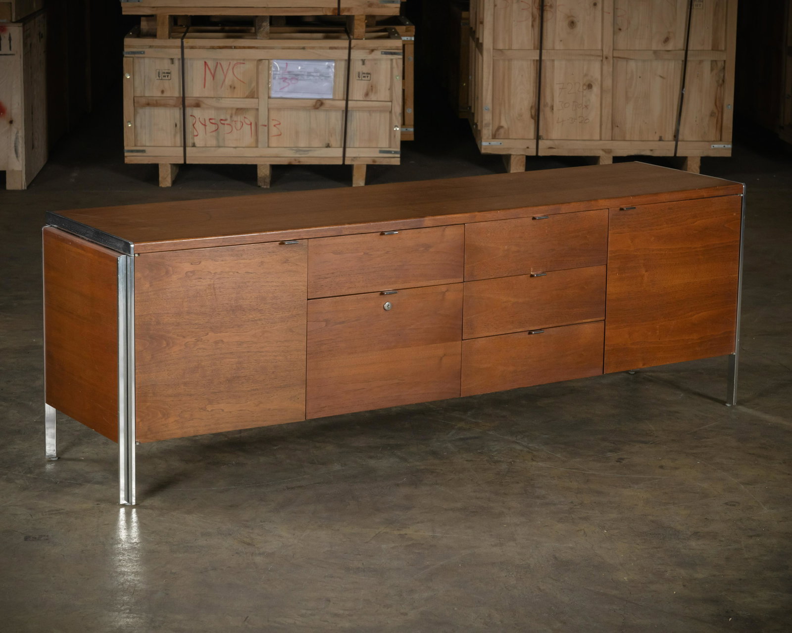 Knoll Style Credenza (1 of 3)