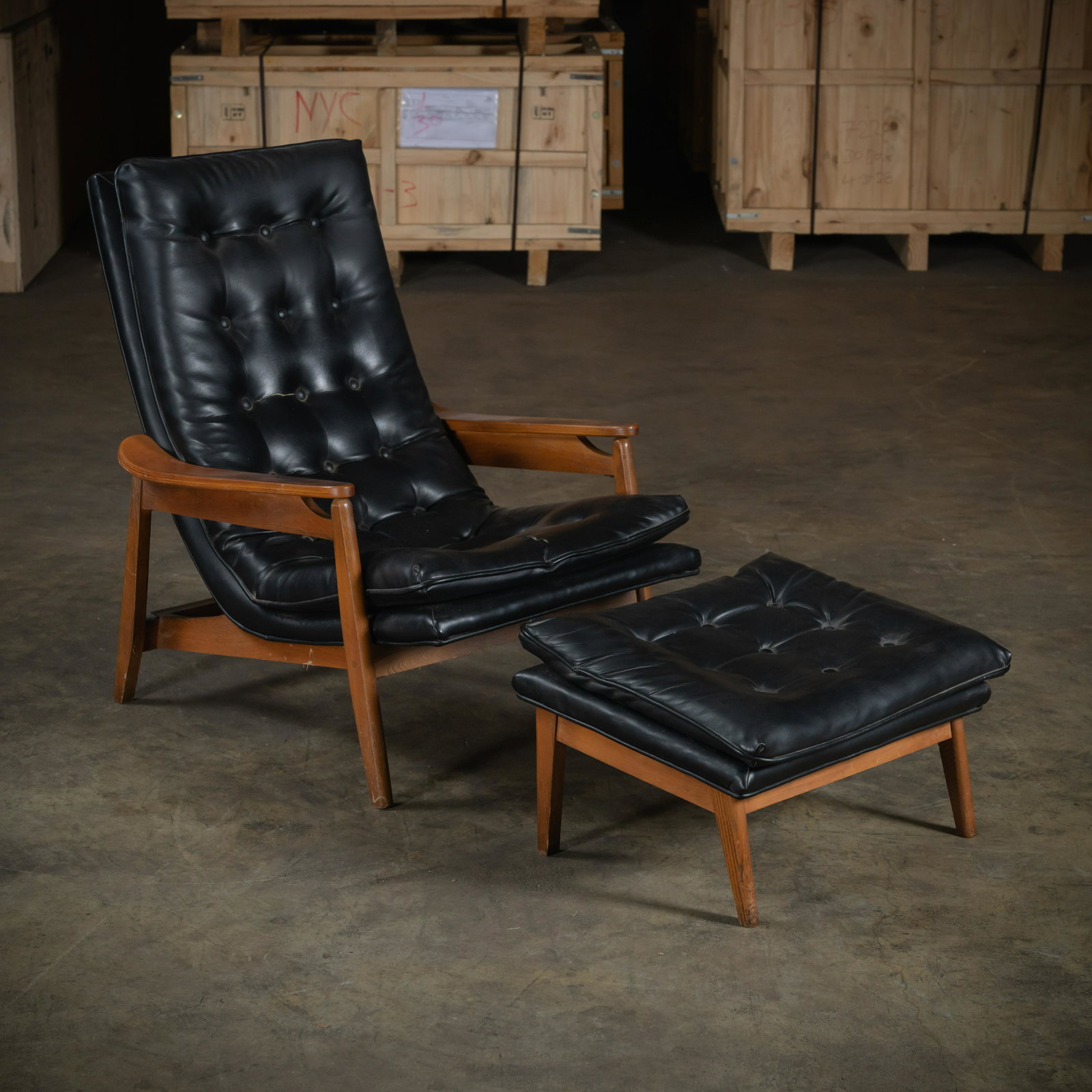 Scoop Lounge Chair & Ottoman (1 of 4)