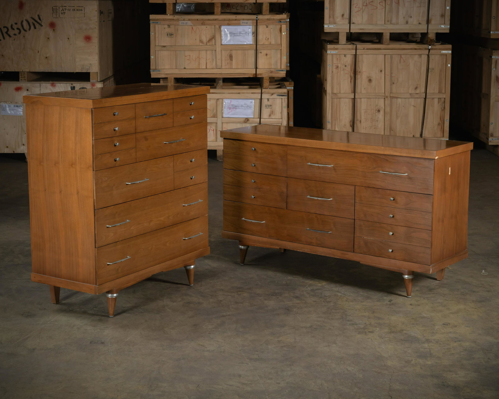 Walnut Dresser Set (1 of 5)