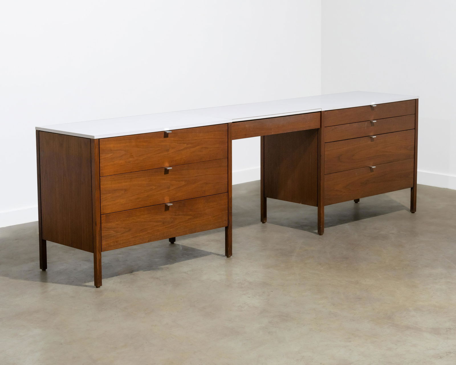 Knoll - Chests (1 of 8)