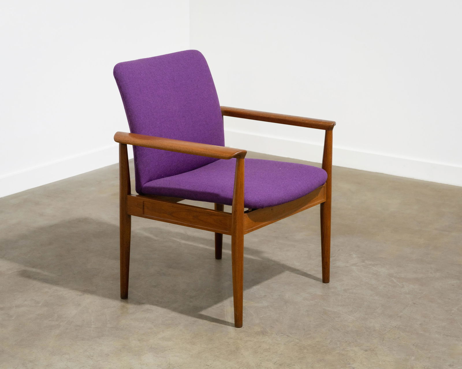 Finn Juhl - Diplomat Chair (1 of 6)