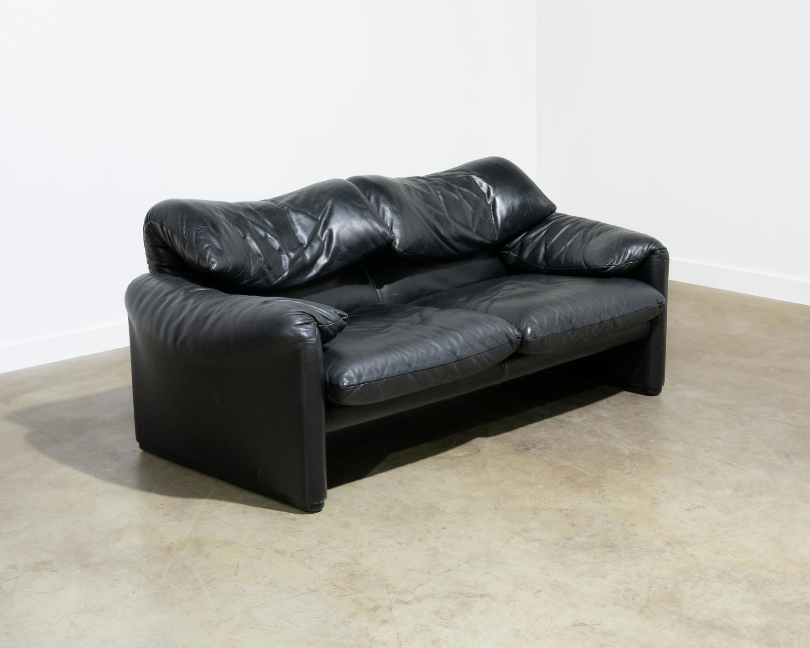 Vico Magistretti - Maralunga Sofa (1 of 4)