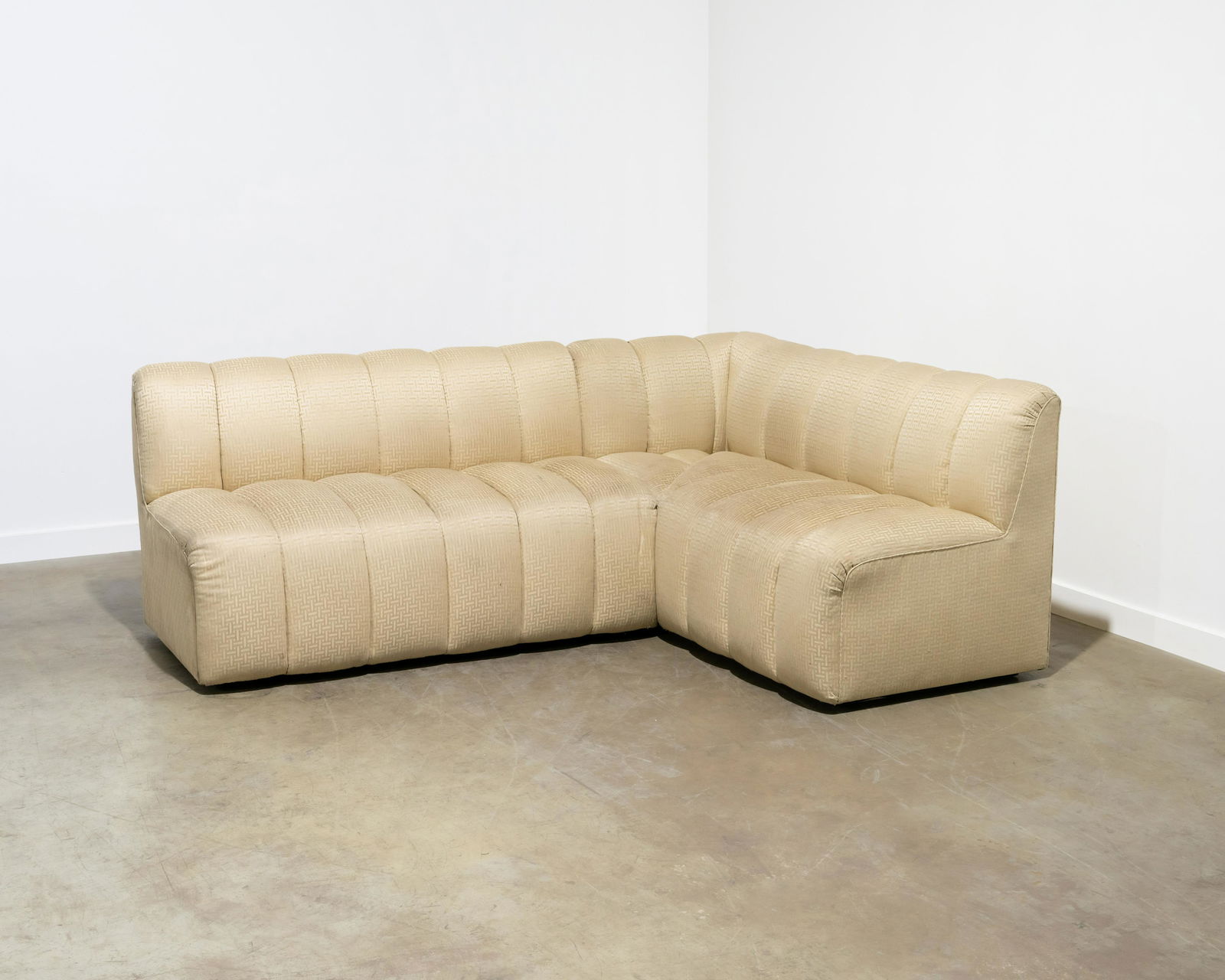 Steve Chase - Channeled Sectional Sofa (1 of 5)