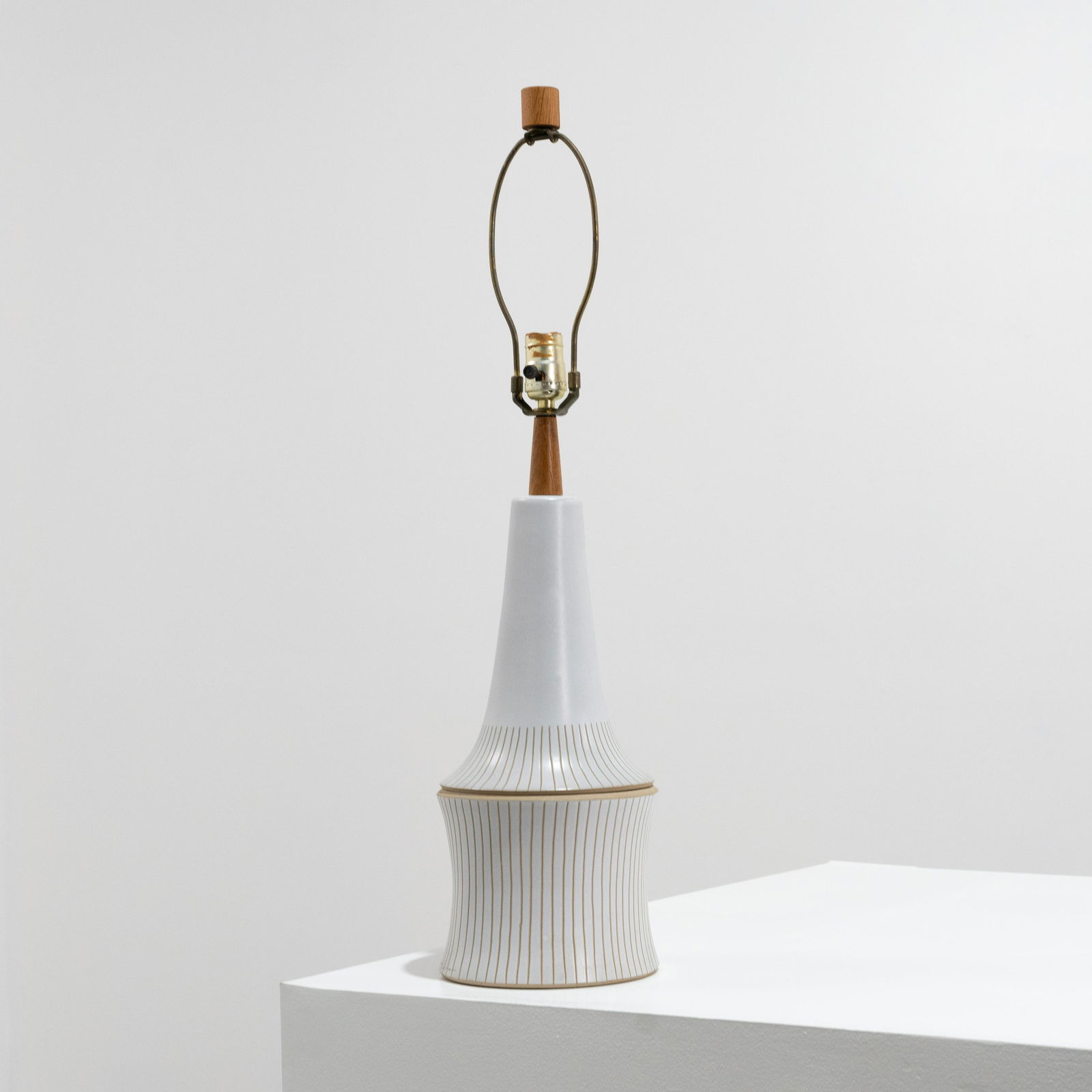 Jane & Gordon Martz - Lamp (1 of 6)