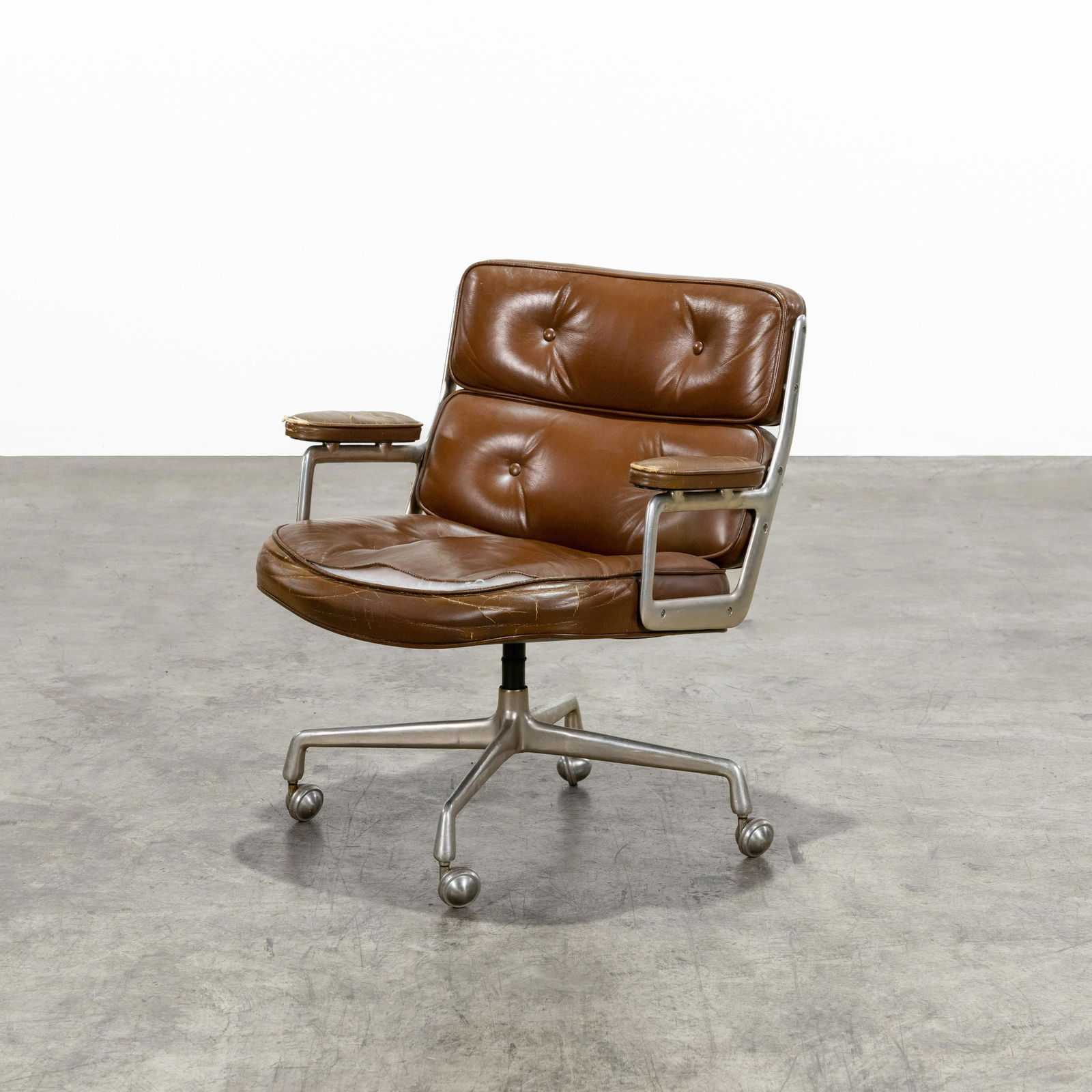 Charles & Ray Eames - Time Life Desk Chair (1 of 7)