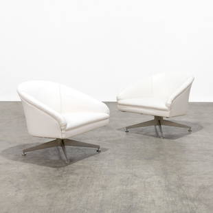 Ward Bennett - Swivel Chairs: A pair of swivel chairs by Ward Bennett for Lehigh Leopold. 27.5 x 31 x 26 . All measurements are in inches.