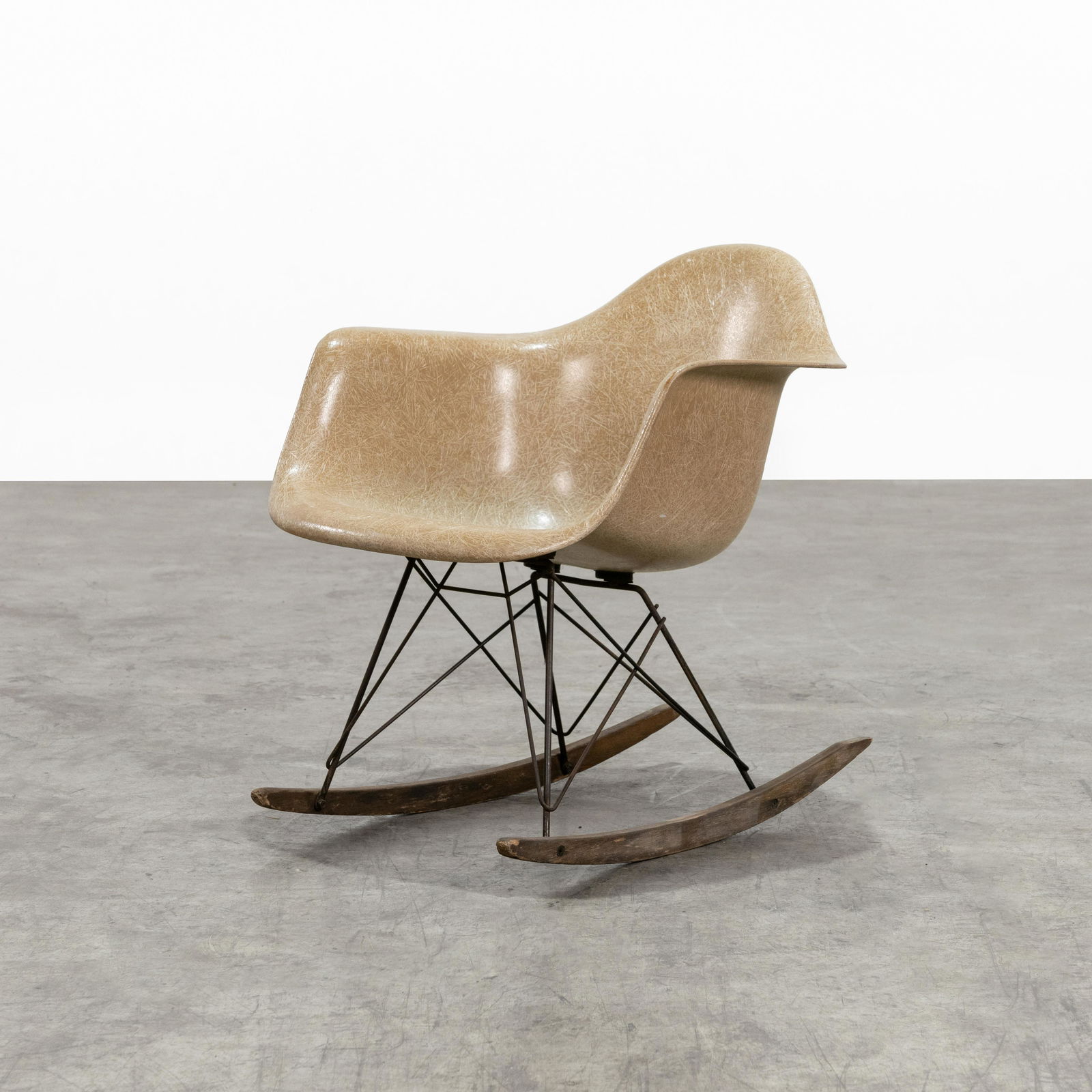Charles & Ray Eames - RAR (1 of 9)