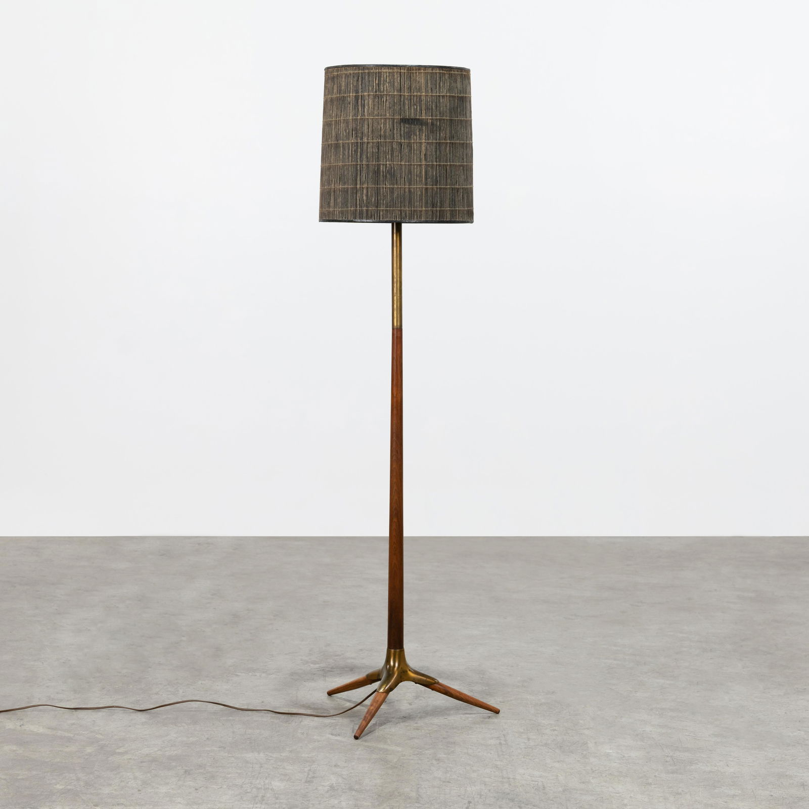 Modeline (Attr.) - Floor Lamp (1 of 5)