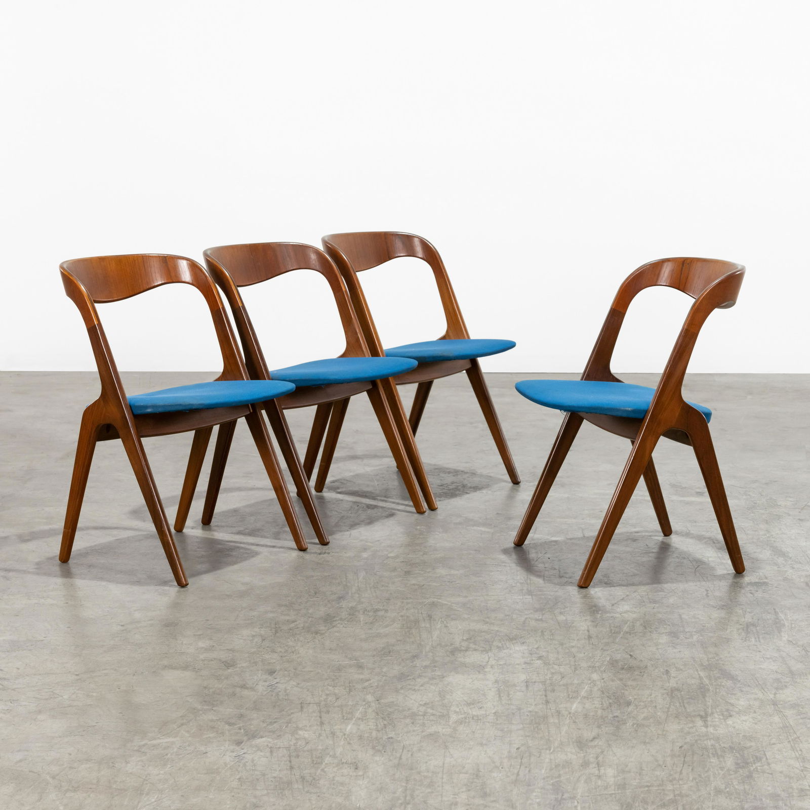 Johannes Andersen - Dining Chairs (1 of 11)