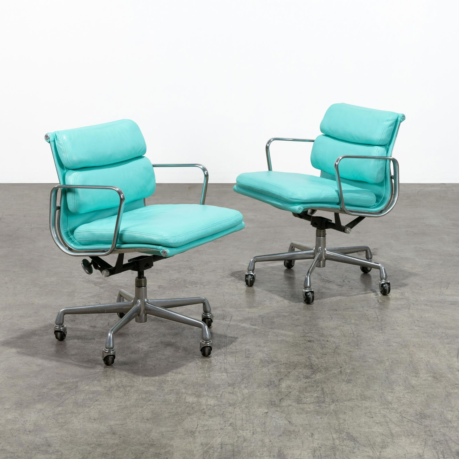 Charles and Ray Eames - Soft Pad Chairs (1 of 9)
