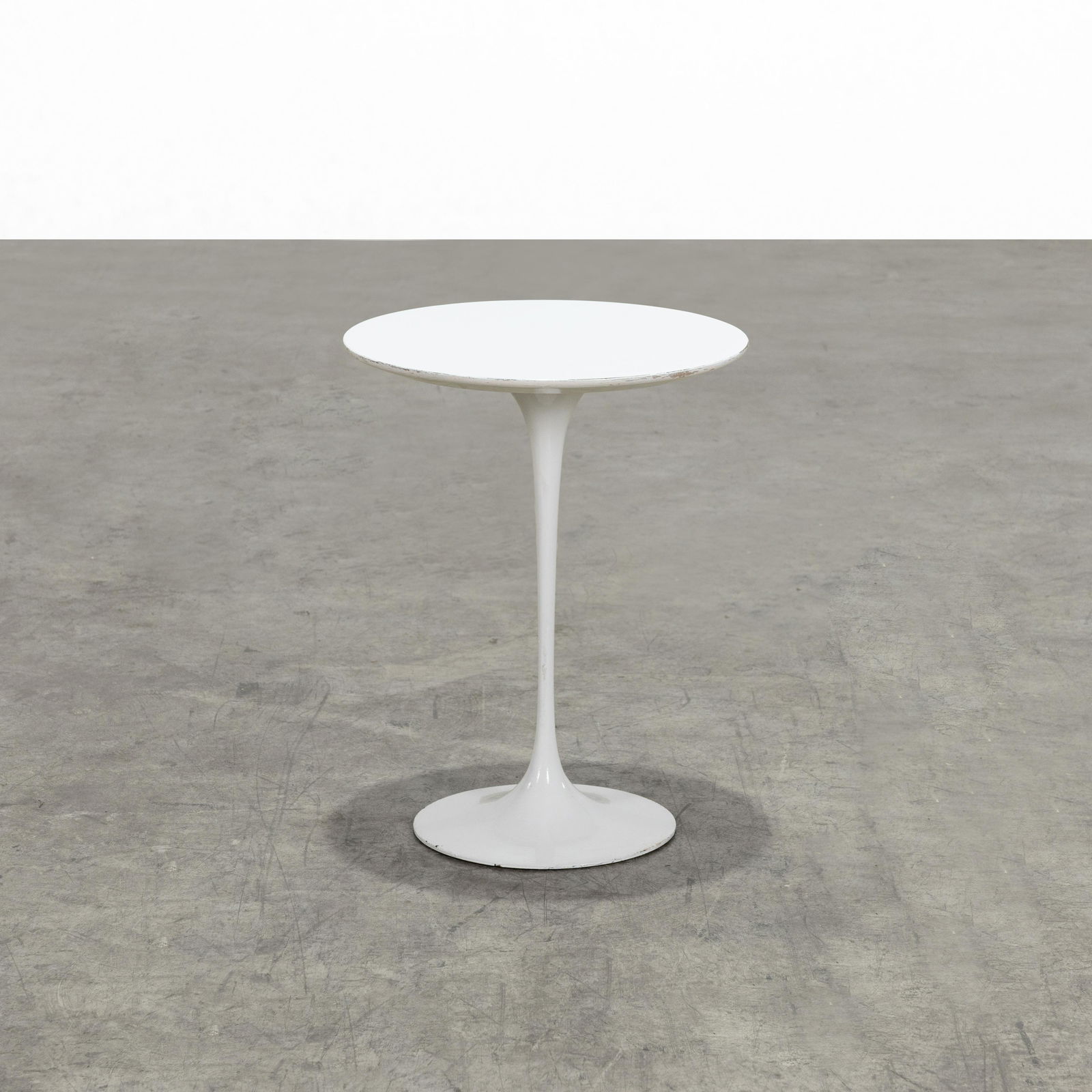 Eero Saarinen - Tulip Table (1 of 5)