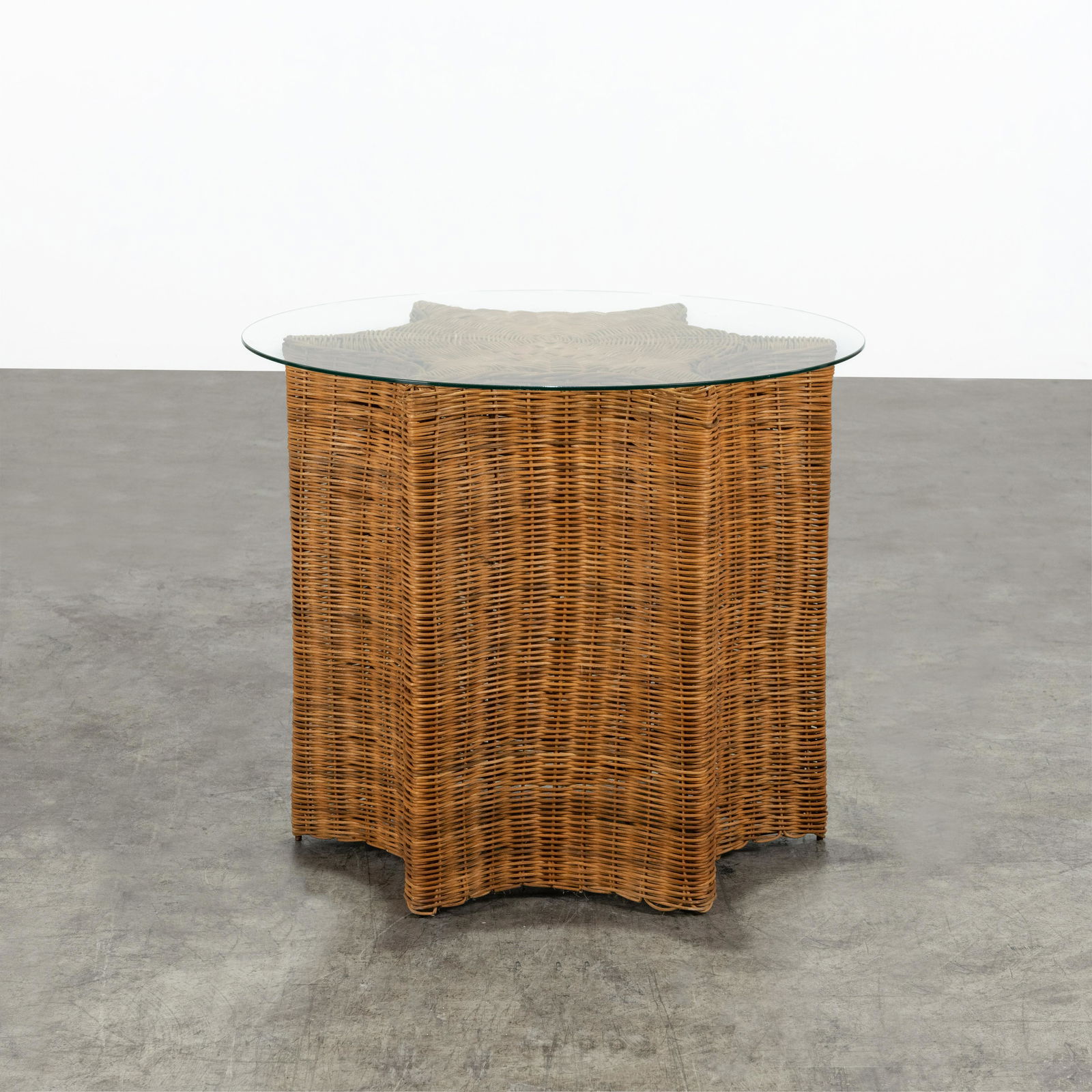 Wicker Table (1 of 4)