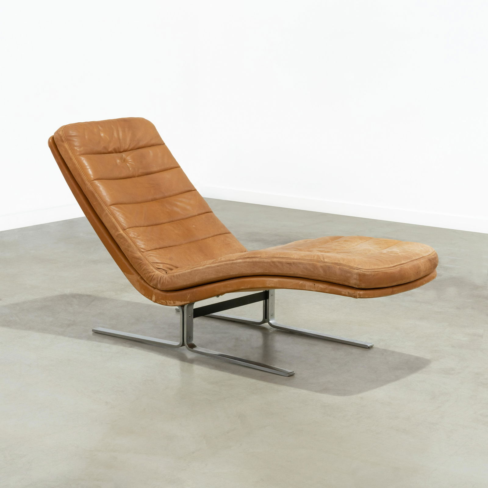 Bernd Munzebrock - Leather Chaise Lounge (1 of 6)