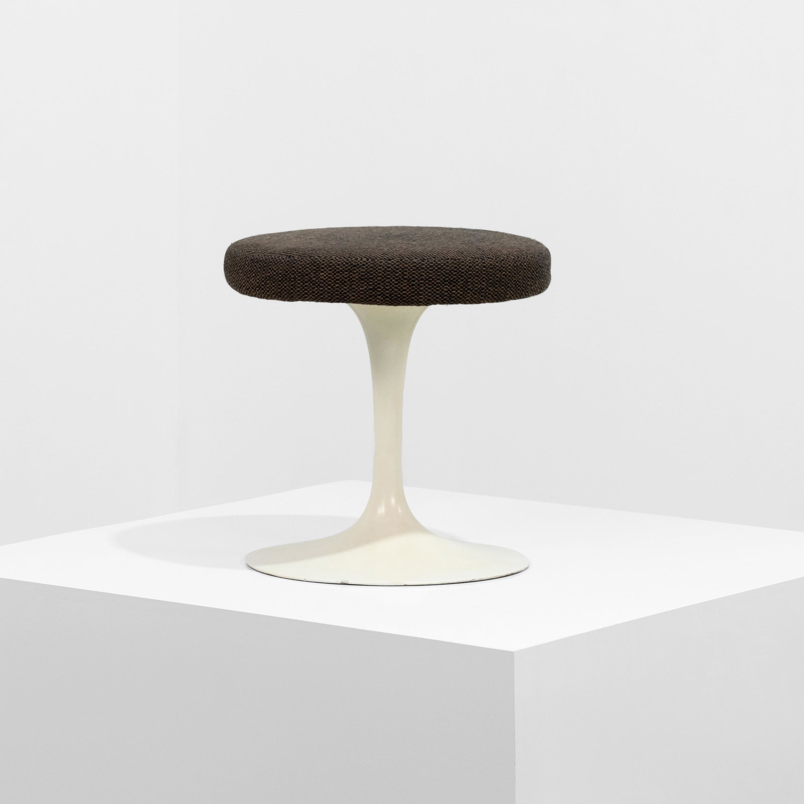 Eero Saarinen - Tulip Stool (1 of 5)
