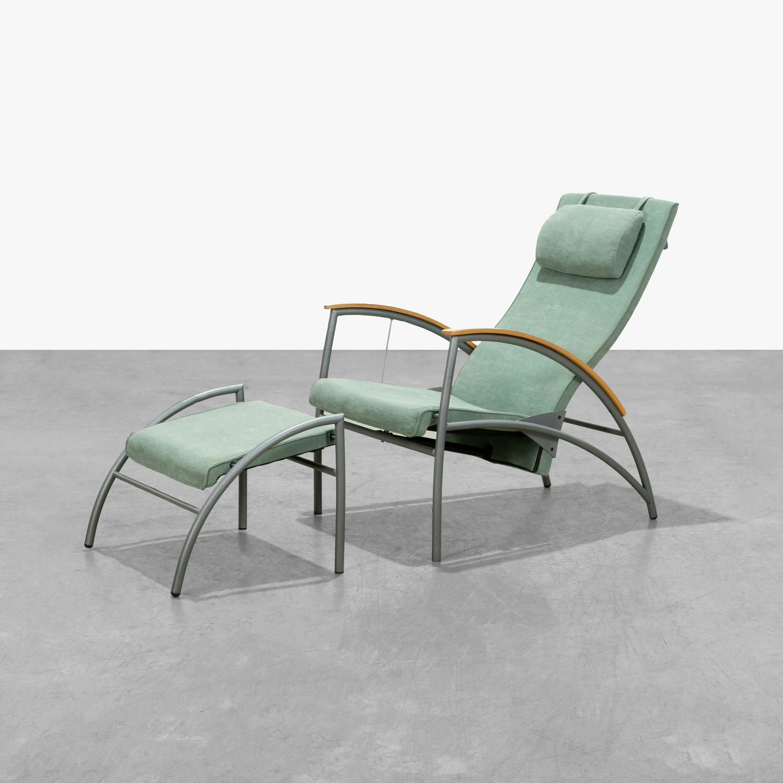 Kebe - Danish Lounge Chair & Ottoman (1 of 6)