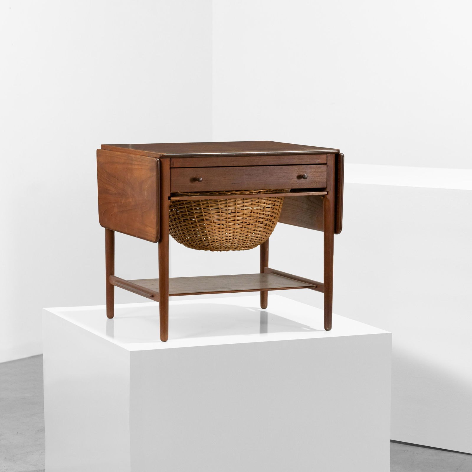 Hans Wegner - Sewing Table (1 of 10)