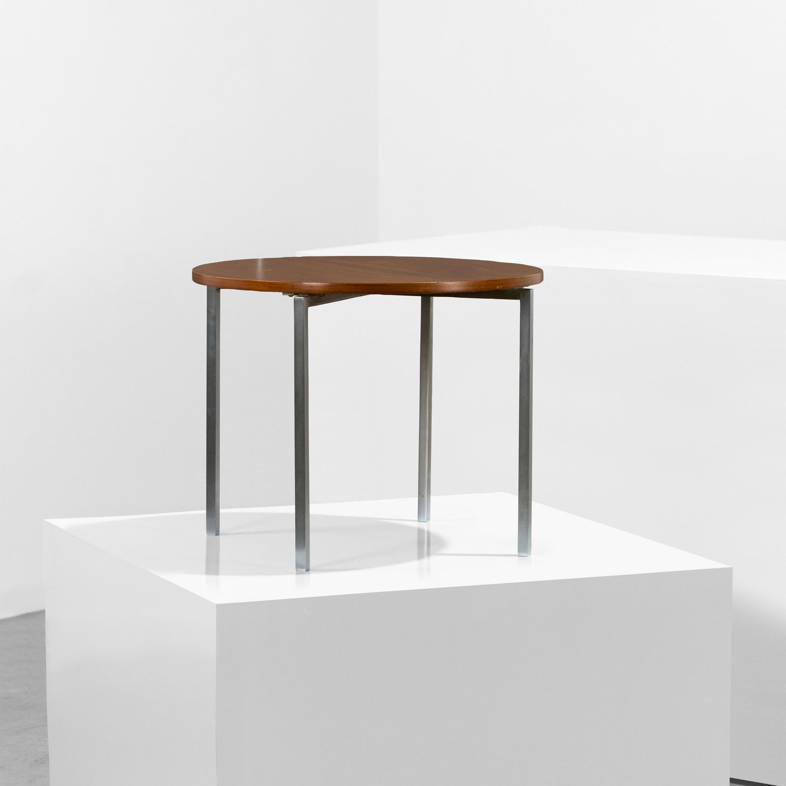 Florence Knoll - Side Table (1 of 9)