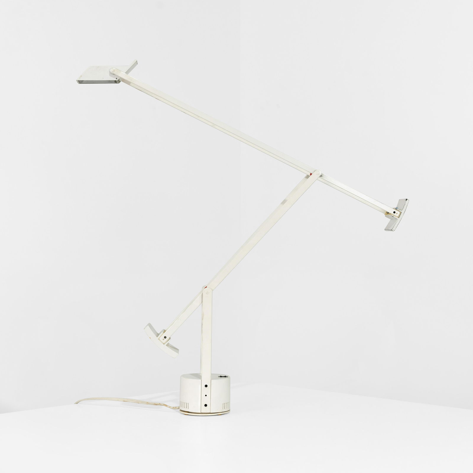 Richard Sapper - Tizio Lamp (1 of 5)