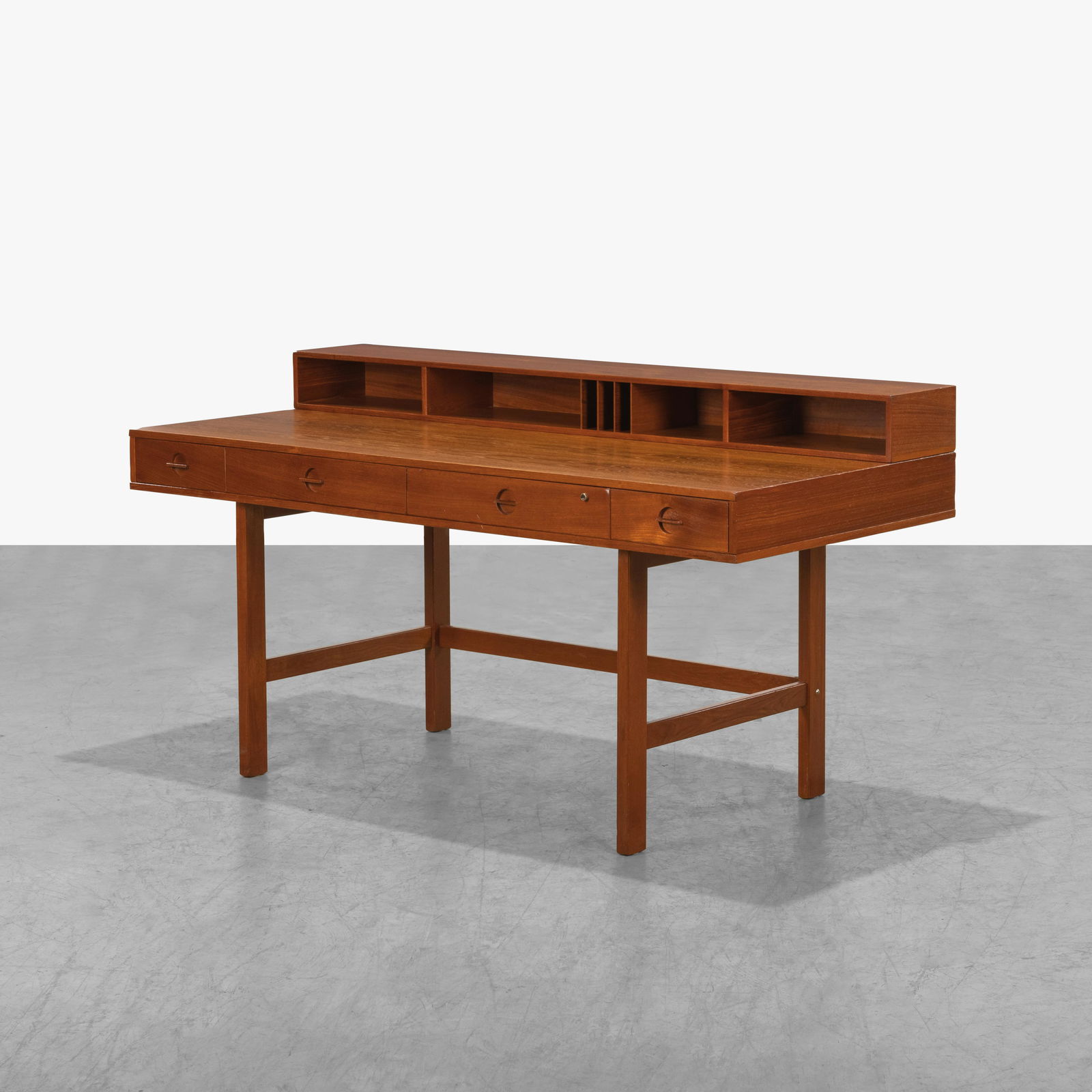 Peter Lovig - Desk (1 of 17)