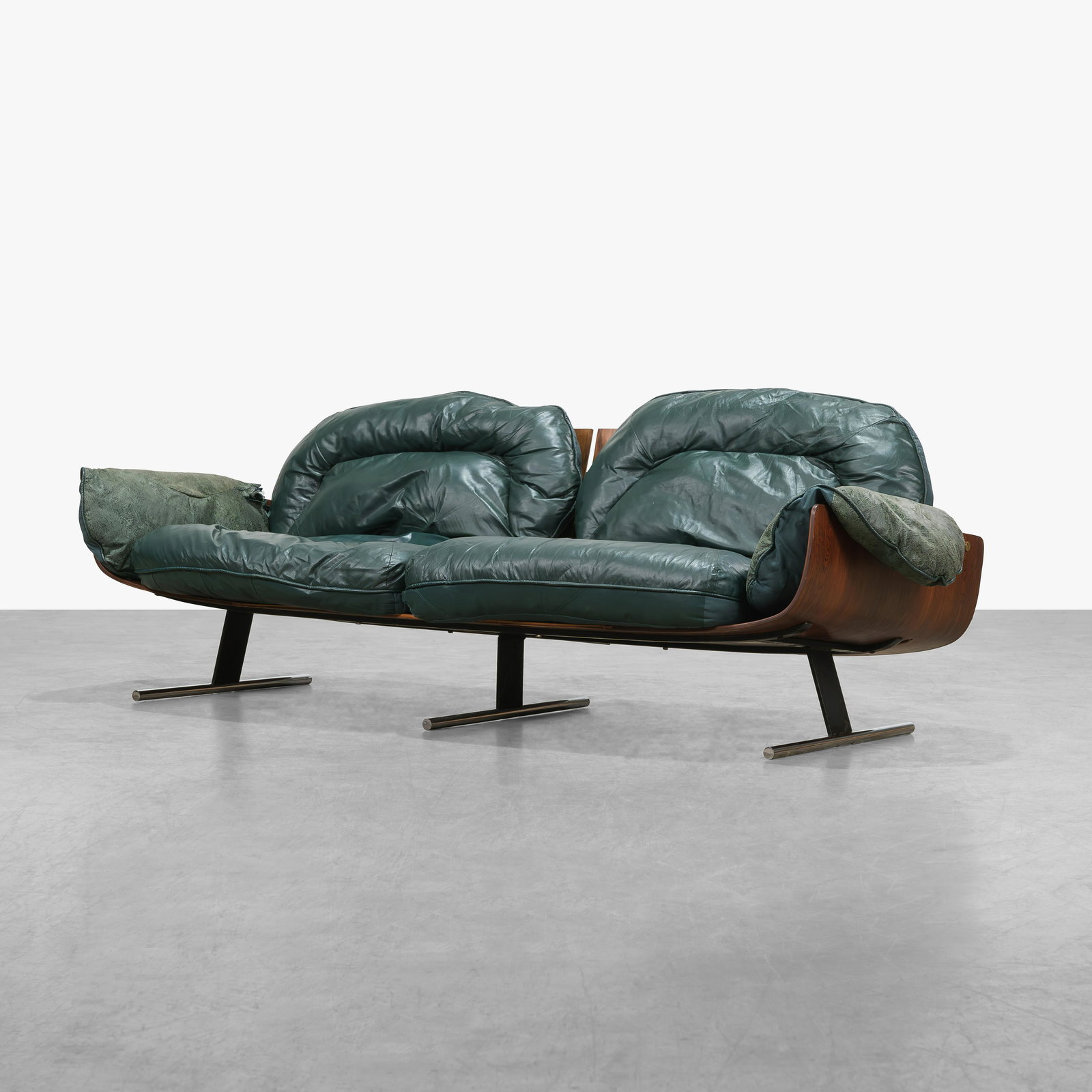 Jorge Zalszupin - Presidencial Sofa (1 of 18)