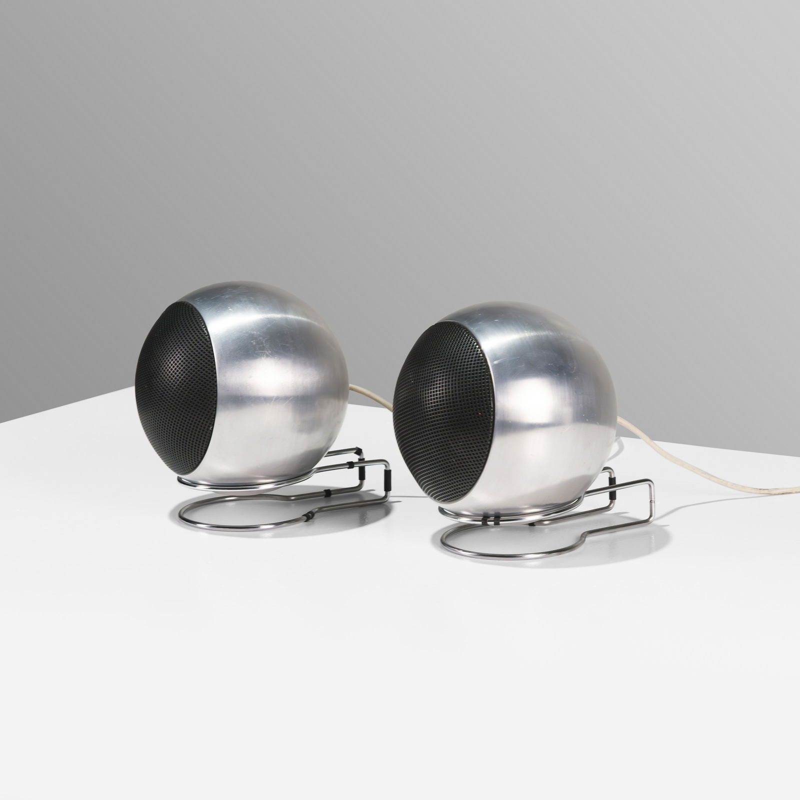 Grundig Speakers