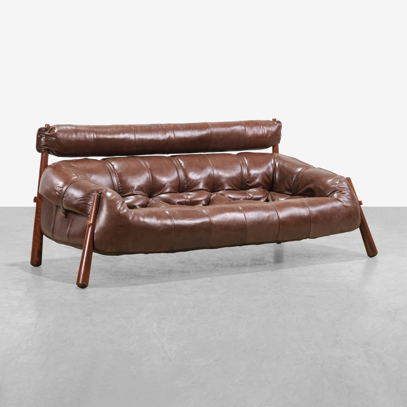 Percival Lafer - MP-81 Sofa (1 of 10)