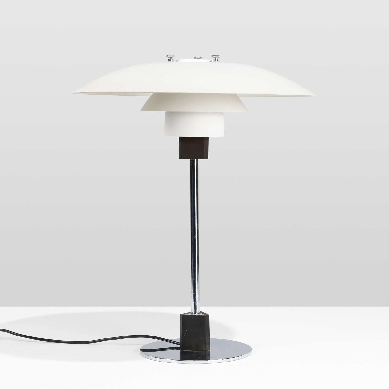 Poul Henningsen - Table Lamp (1 of 8)