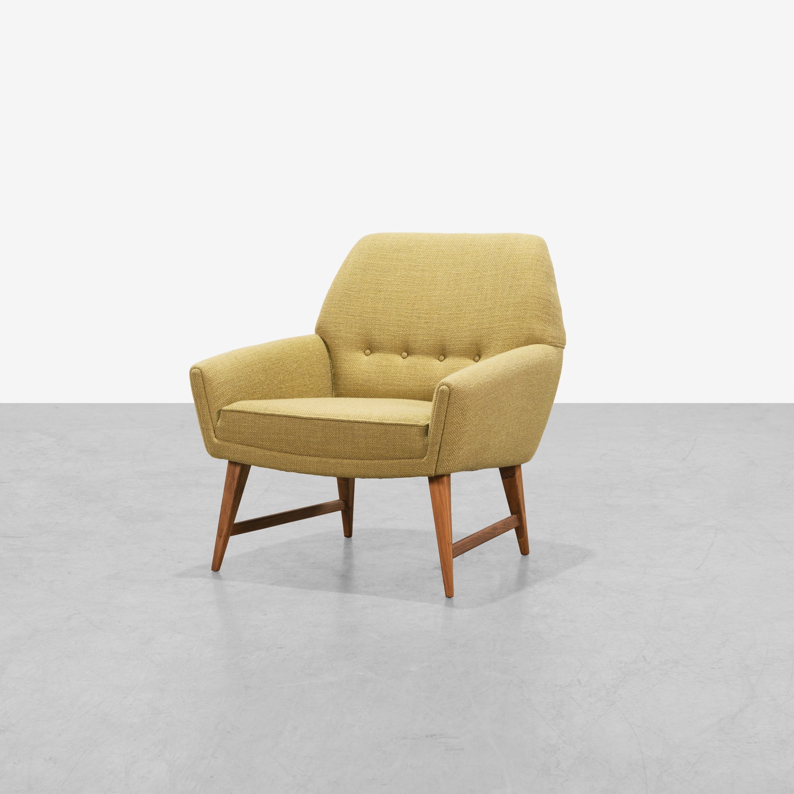 Italian Lounge Chair: A vintage Italian lounge chair. Fully restored.