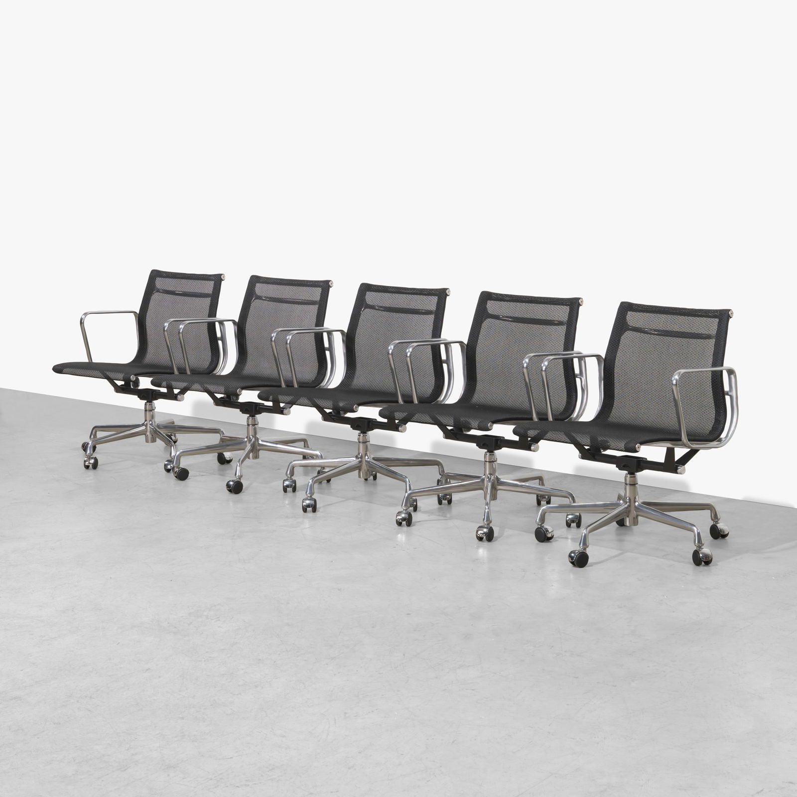 Charles & Ray Eames - Office Chairs (1 of 4)