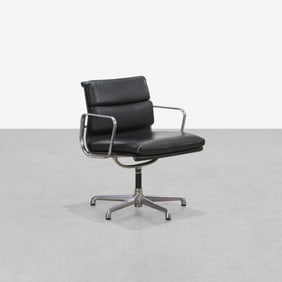 Charles & Ray Eames - Soft Pad Chair