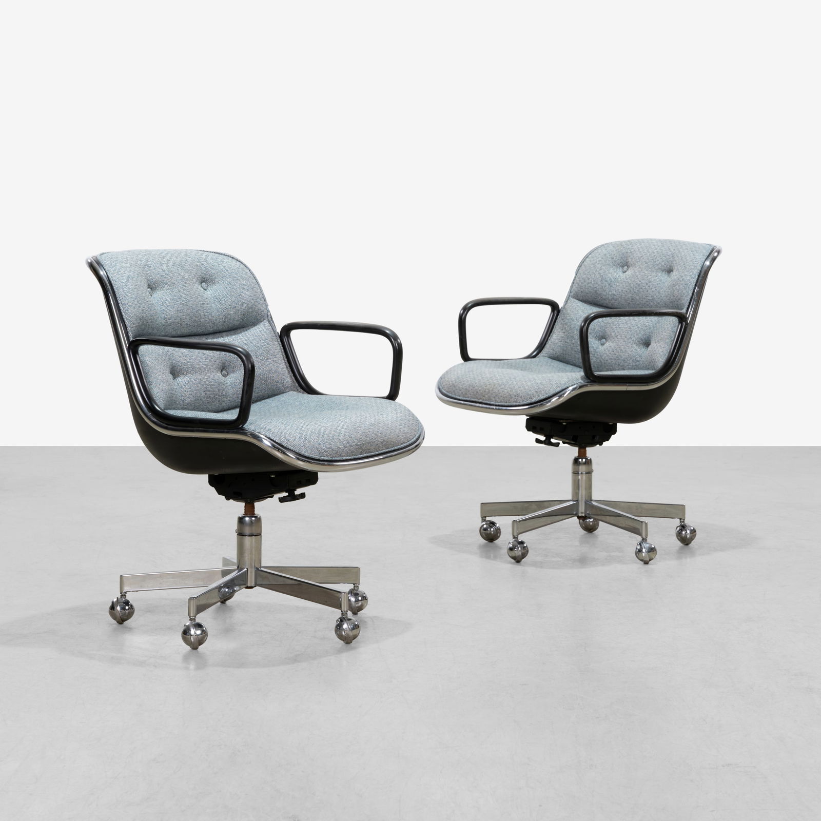 Charles Pollock - Executive Chairs: A pair of 'Executive' chairs by Charles Pollock for Knoll All measurements are in inches. Height x Width x Depth
