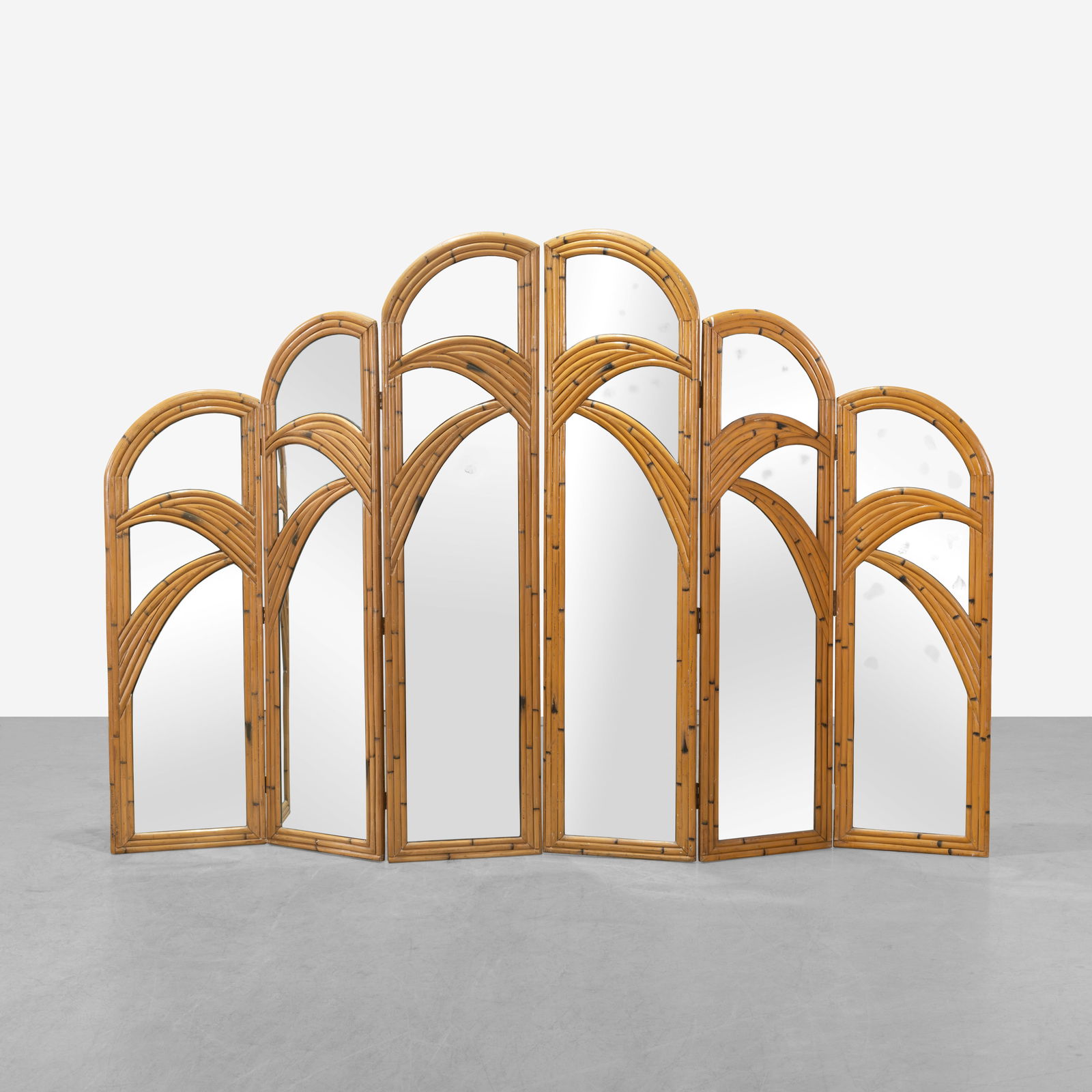 Mirrored Rattan Screen (1 of 11)