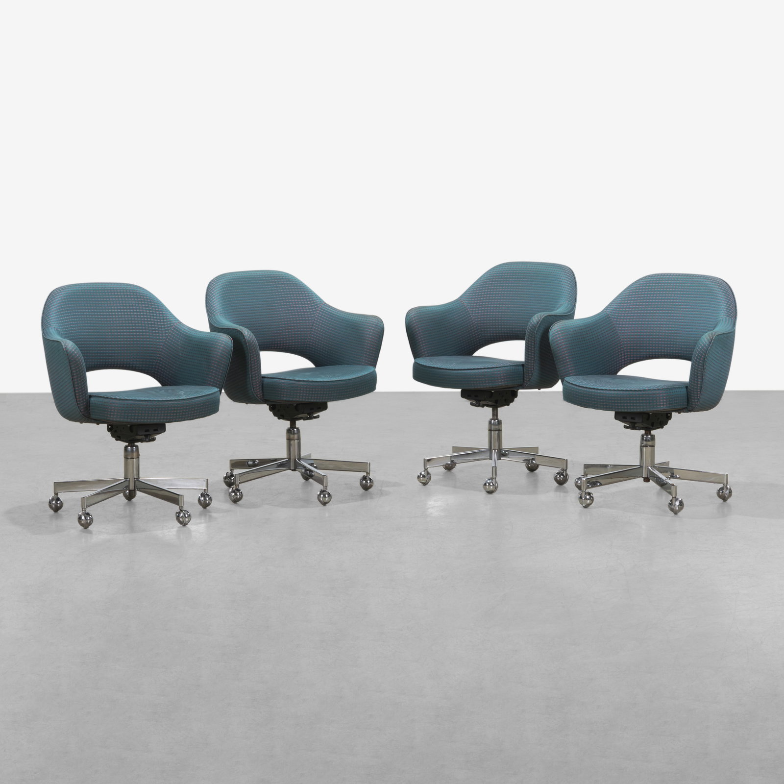 Eero Saarinen - Executive Chairs (1 of 8)