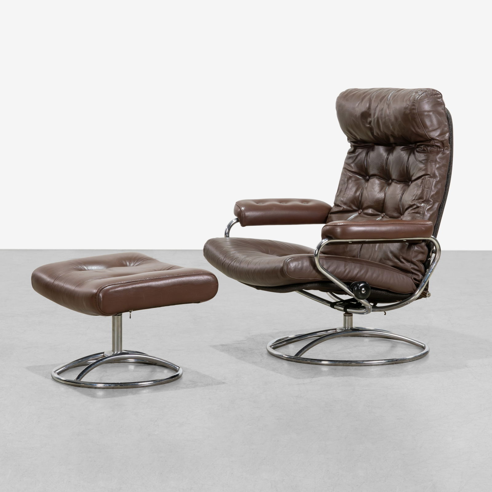 Ekornes Stressless Chair & Ottoman (1 of 7)
