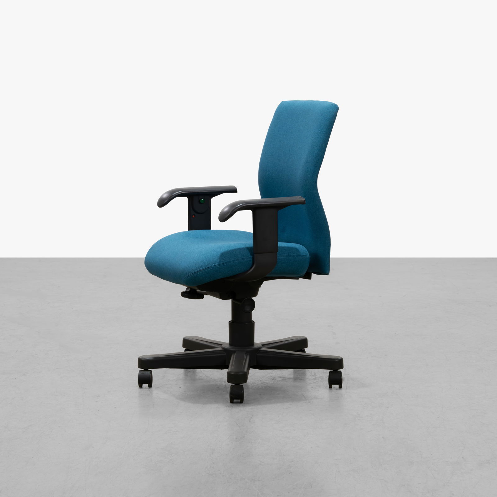 Knoll - Bulldog Chair (1 of 4)