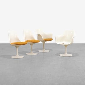 Eero Saarinen - Tulip Chairs
