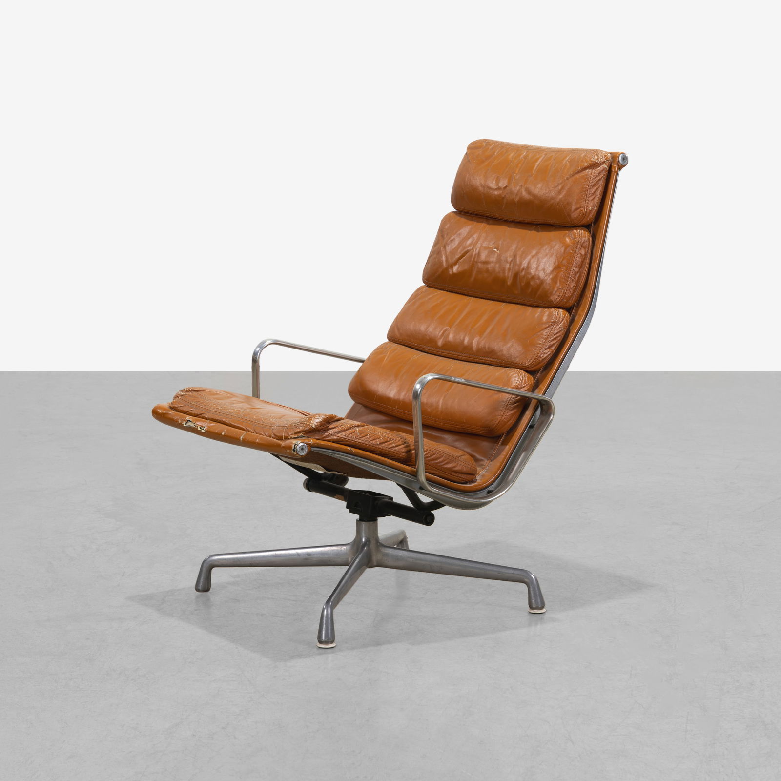 Charles & Ray Eames - Softpad Chair (1 of 8)