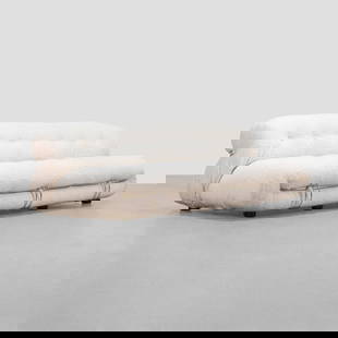 Afra & Tobia Scarpa - Soriana Sofa: A vintage 'Soriana' sofa by Afra and Tobia Scarpa for Cassina, Italy, in white wool boucle. Label on bottom. All measurements are in inches. Height x Width x Depth
