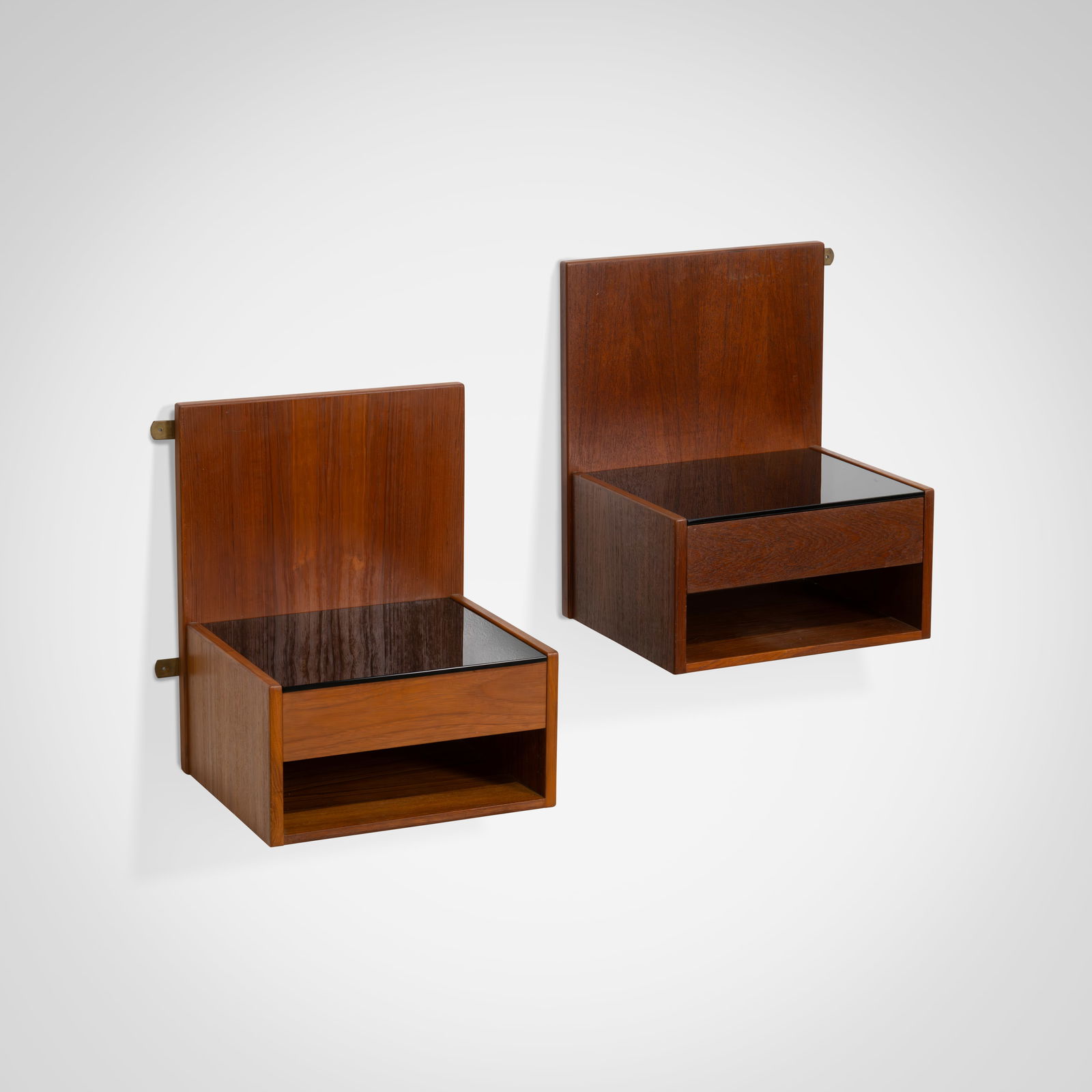 Hans Wegner - Nightstands (1 of 6)